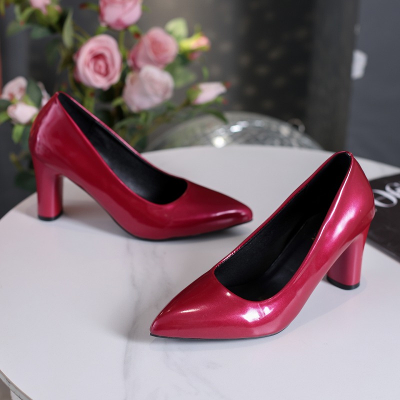 Plus Size Patent Leather Pump  - đánh giá và giá Pump Heel Block