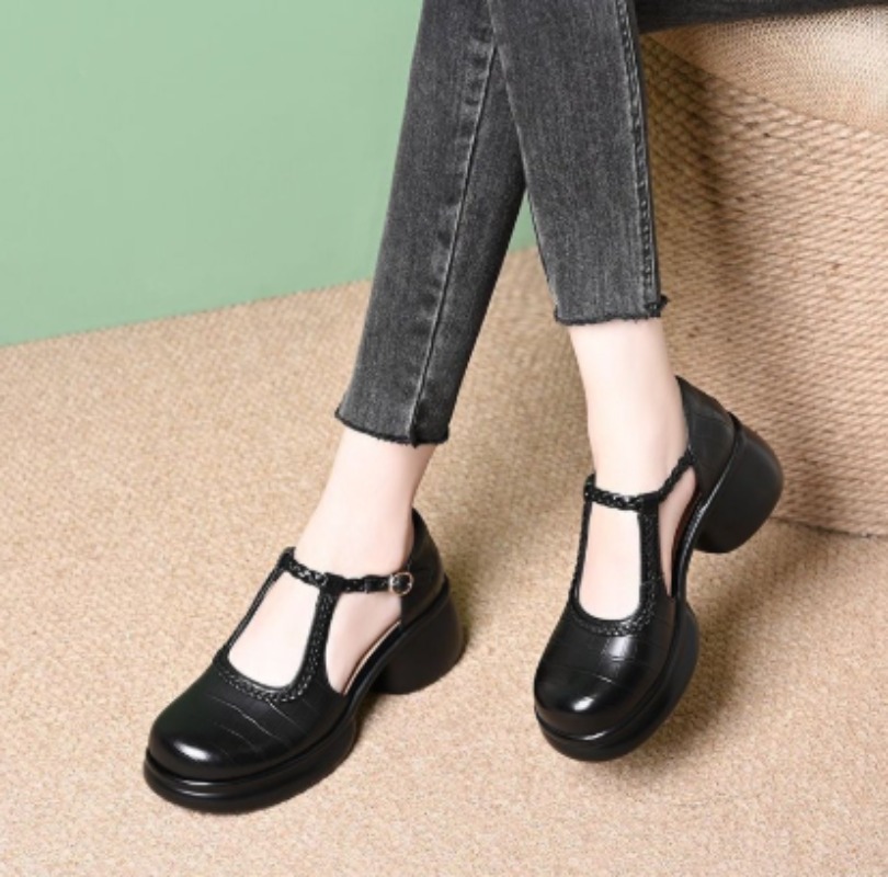 Women Black Croc‑Embossed Mary - đánh giá và giá Womens Heels